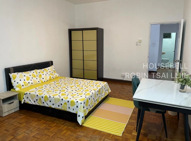 cashew masterbed room rental