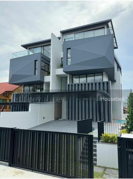 Upper Changi Road East